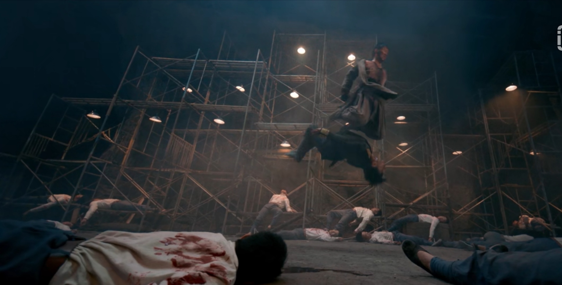 「谢苗」两天网播票房200万，成功登顶榜首，谢苗又带来一部生猛动作片