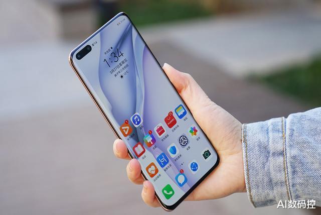 电池|担心手机续航不足？三款长续航机型，出门在外放心玩