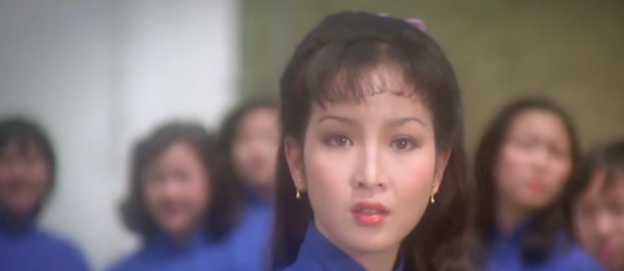 『黄杏秀』她曾是香港最红武侠片女星，老公经历4次破产，却她依然不离不弃