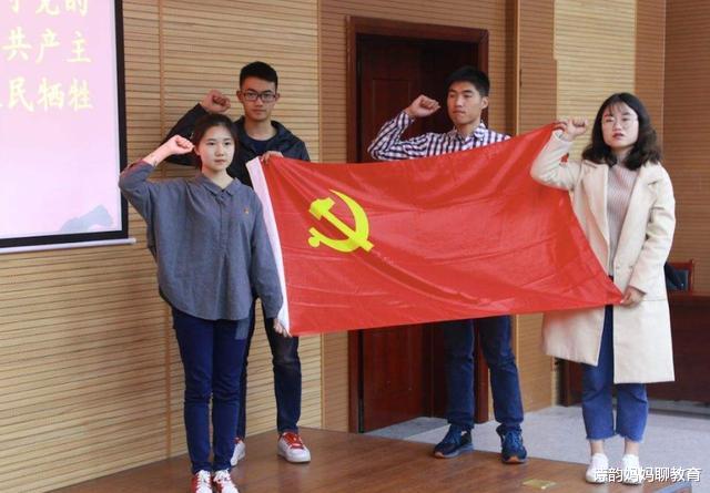 大学生|考生451分被三本录取，学费一年一万八，开学见到室友后，心态崩了