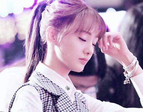 『郑爽』和郑爽分手了会怎样?张翰是不闹的下场,胡彦斌是闹了的下场