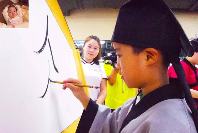 「高铁霸座男」“人要脸，树要皮”，高铁霸座男博士现状如何？赢了学历丢了人品