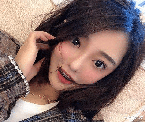 娜美▲娜美“叛逃”仙家之后，直播人气一直掉，近日开播只有不足百人观看