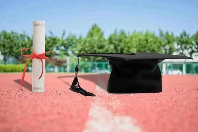 『特长生』两条“捷径”被堵死,考生重回“独木桥”,升学将更公平?