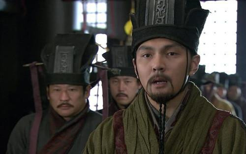 刘裕|权臣:我老了,想退休!众人举手称赞,一谋士听后大惊:他想谋反