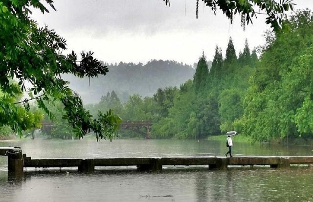 『古镇』巴蜀这个古镇很“江南”，位于邛崃，充满宁静与祥和