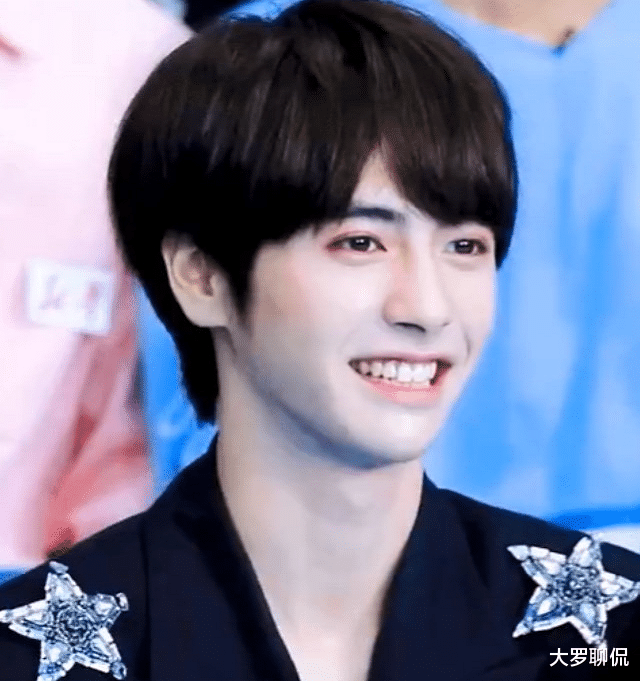 李希侃|《少年》新排名，主题曲c位左林杰跌到第七，李希侃第一，左叶有点可惜