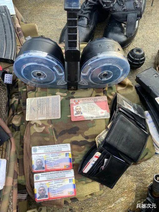 #美军#美国首轮进攻失败，委内瑞拉缴获大量武器，航母舰队随时发动空袭