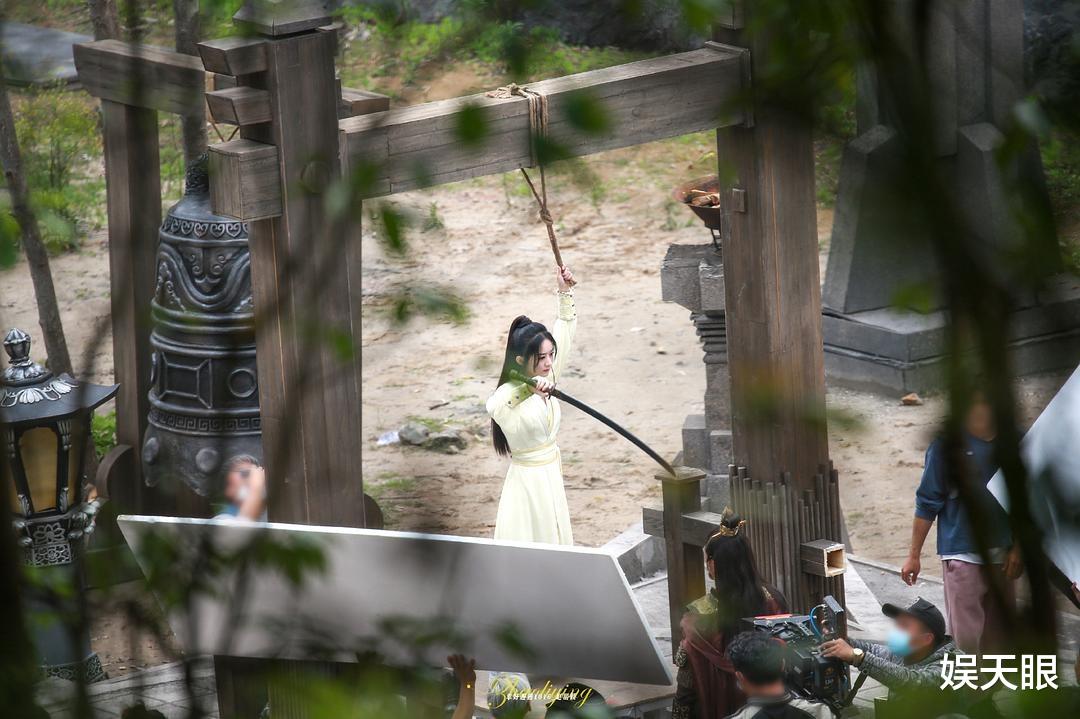 「赵丽颖」《有翡》即将杀青，赵丽颖王一博最新路透状态佳