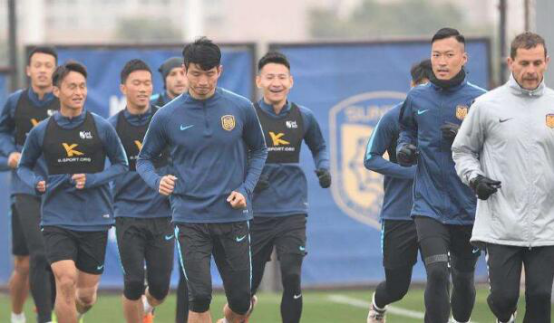 江苏苏宁■大反转！苏宁离队热门迎来爆发热身赛梅开二度，未来或将压哨留队