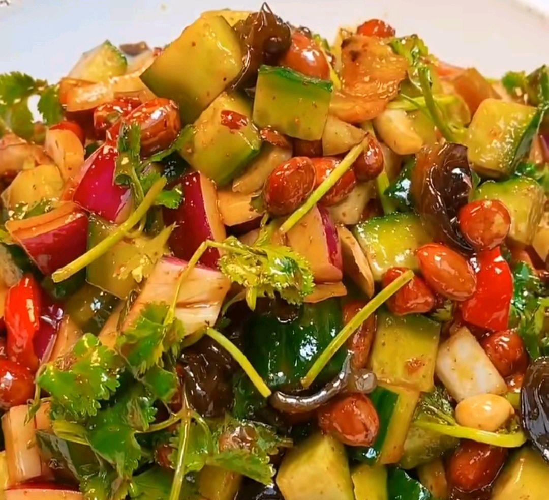 黄瓜|教你用一把花生米,做出最下饭的菜,家人都喜欢,当下酒菜也不错