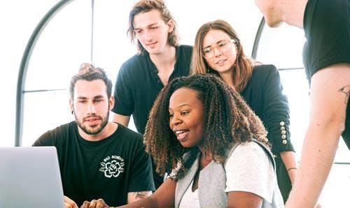 []与同事相处，尽量避开这些坑，助力职场好人缘