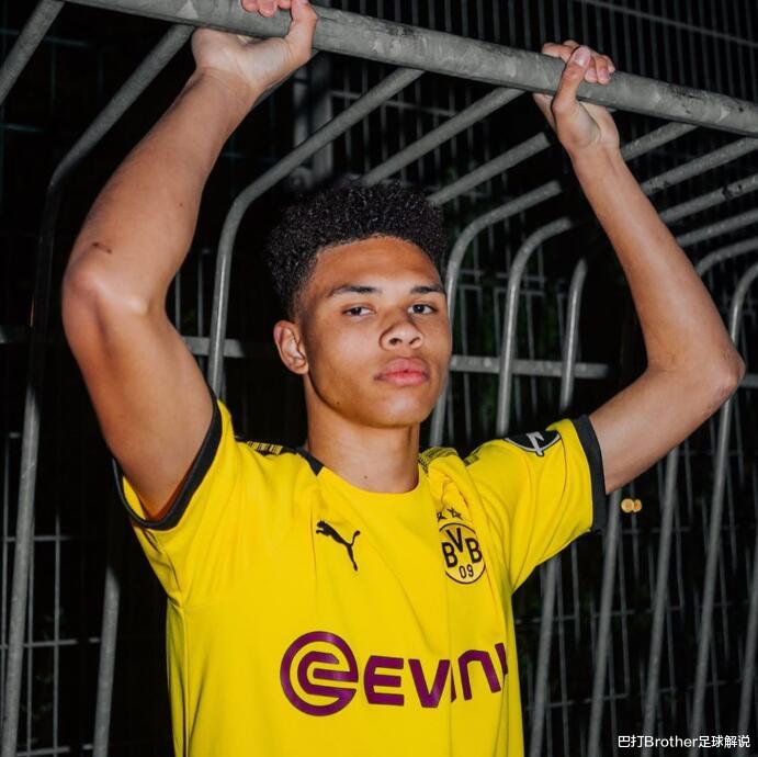 多特蒙德:3年之恨今来报!夺桑乔之仇曼城难忘,重金挖16岁天才中后卫