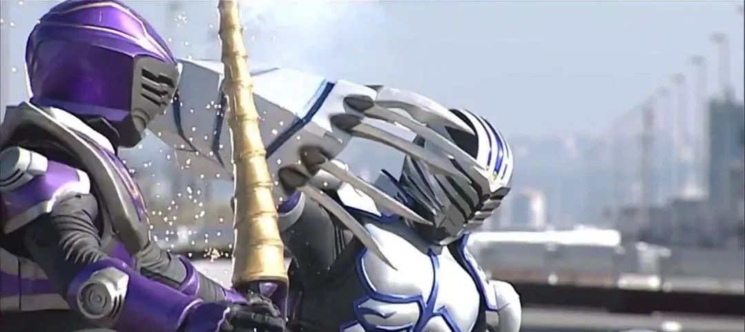 假面骑士龙骑|镜子能映射出人的本性—《假面骑士龙骑》