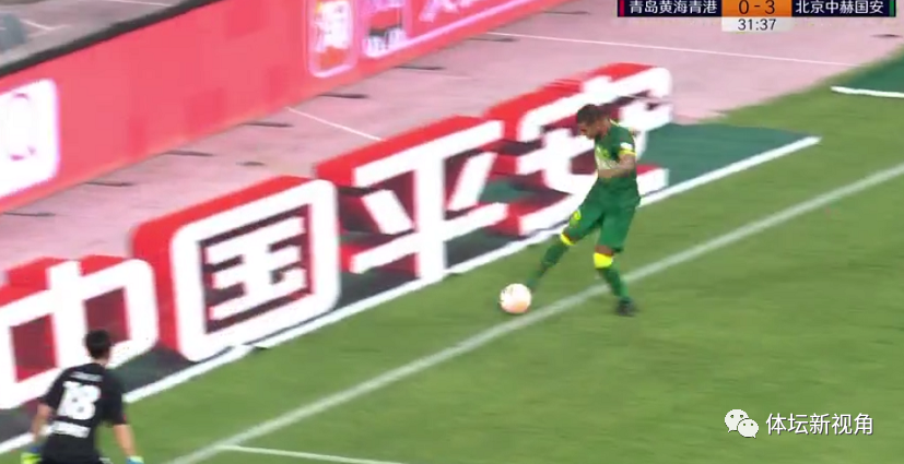 中超|中超今晚再现争议判罚，皮球整体出界后进球仍有效，国安疑似获利