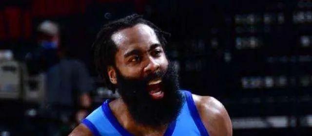 火箭队|火箭获首胜，苏群直言：进攻比上赛季强，比赛比上赛季好看多了