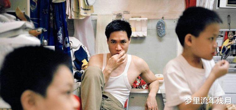 大陆一家七口移民美国，蜗居在28平米的房子里13年