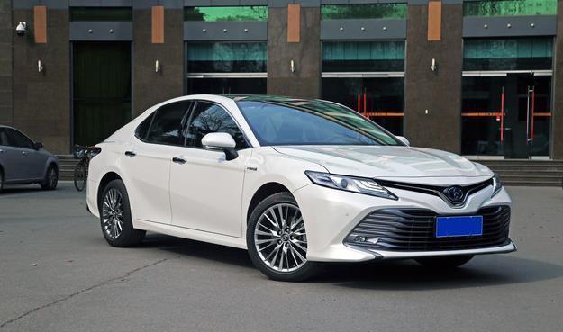 「丰田凯美瑞」开了2年凯美瑞,换了辆宝马525Li,车主:我只想说一句心里话!