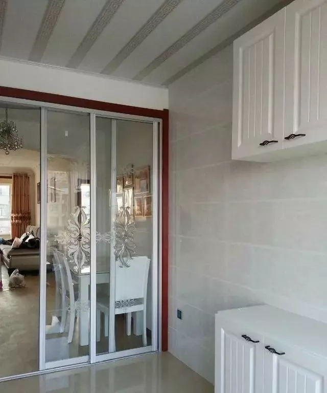 榻榻米|老公坚持客厅不吊顶！只走一圈石膏线！完工反而漂亮还实惠！