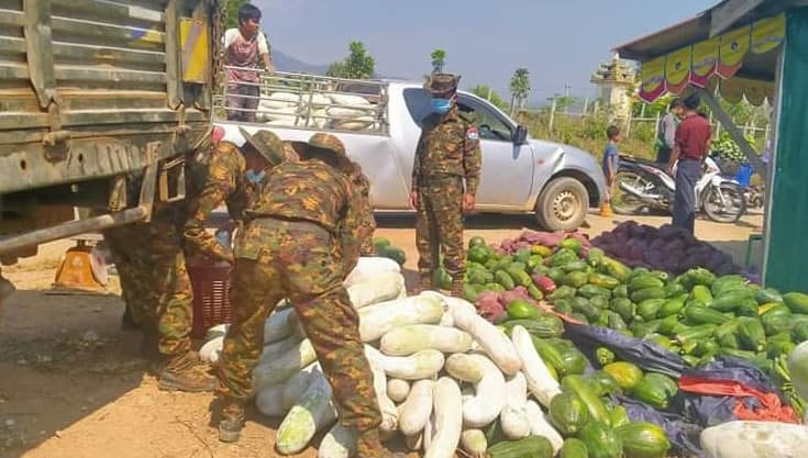 缅甸武器解密 缅军沿海军区组织驻军收购当地农户滞销农产品
