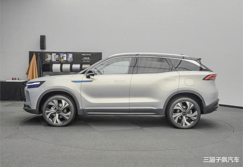 [买车]再等等！国产“X7”即将上市，一看预售价，车友：排队买车节奏！