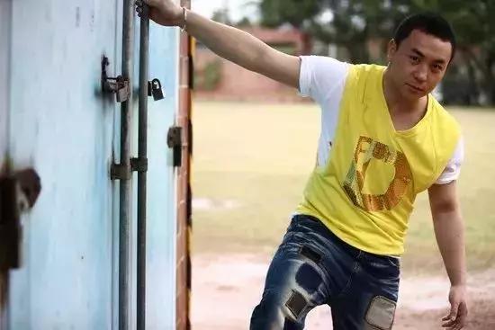 释小龙|32岁释小龙减肥成功看着像18岁，当年被吐槽长残他妥妥帅回来了！