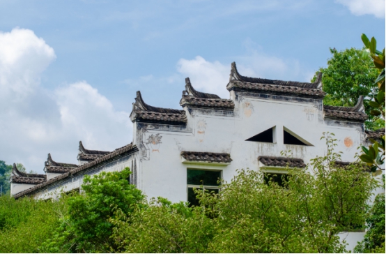 |我国最适合自驾游的县,拥有12个4A和1个5A景区,不来可惜