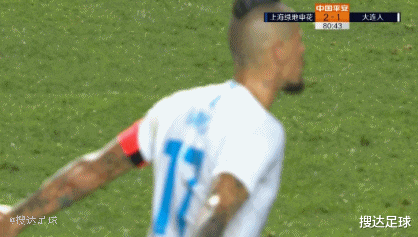 |中超昨晚又1大规模冲突！27岁欧洲悍将“教育”中超恶人，6人混战