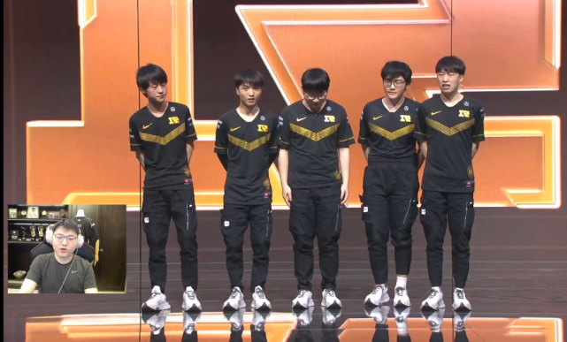 Uzi：RNG首战告捷，中野双C火力全开，UZI解说上演神预言