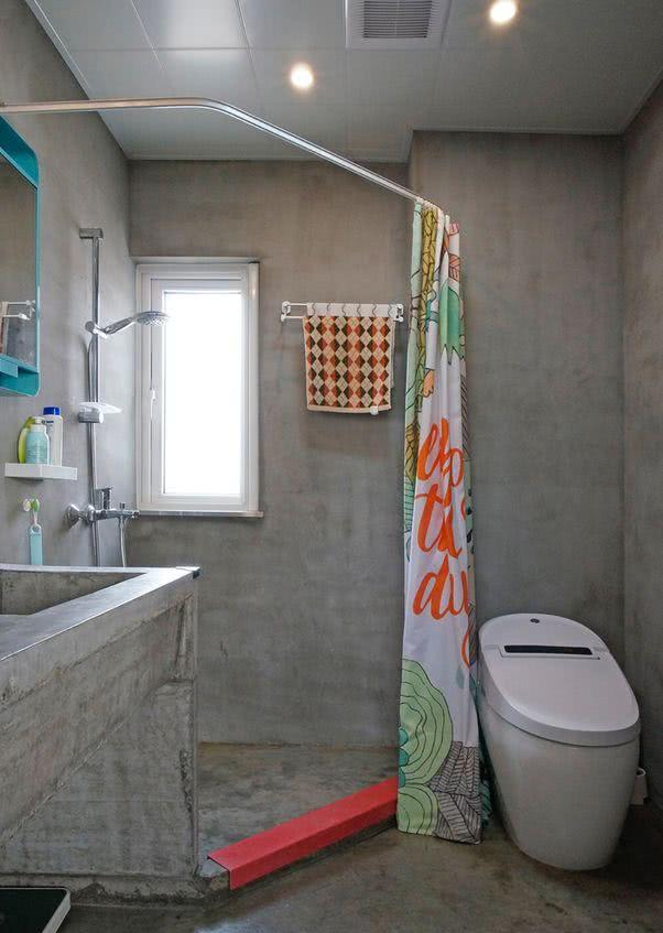 ##208平洋房被老公装成毛胚房，电路走明线，全屋刷水泥，谁见过