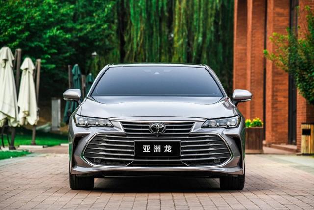 亚洲龙|丰田亚洲龙:我好难挺,降了1.5万了,跌不动了