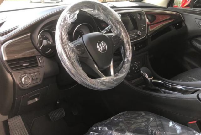 『昂科威』跟媳妇说好买家用车，皓影贵荣放更贵，最后17.3万提了它很满意