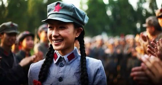 |23岁的红军女团长,被敌人俘虏做妾,50年后再见前夫,让人感动
