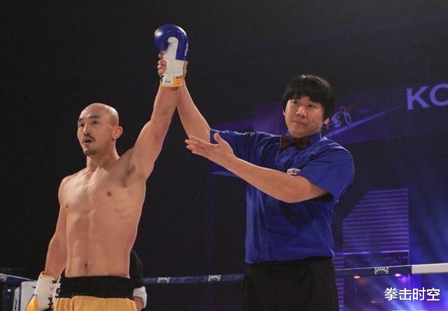 [迈克·泰森]武僧一龙正式向泰森宣战：希望能与泰森一战，我会使出所有武功