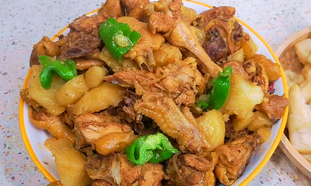 『』面粉别蒸馒头了，这样做太香了，饭菜一锅出，一大锅吃完才过瘾