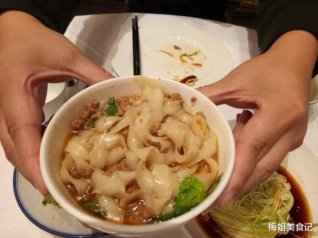 「热干面」中国“最具争议”的4碗面，当地人都说好吃，外地人尝后全是吐槽
