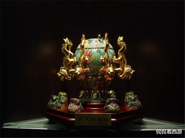 地震|张衡地动仪被教科书删除，中科院院士：房梁下吊块肉都比那个强