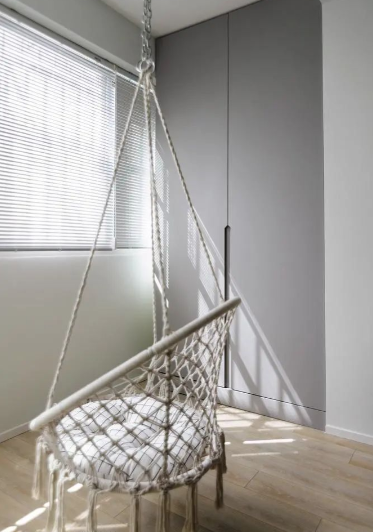 |42㎡长条形单身公寓，还有一个休闲区，装出了大户型的既视感！