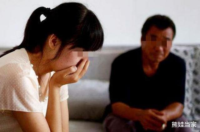 【生男生女】\儿女双全\的七旬老人含泪控诉，生男生女差别大，到了晚年才知道