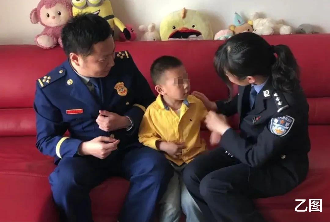 庐江|痛心，洪水中失联的消防指挥员四天后确认牺牲，孩子才四岁