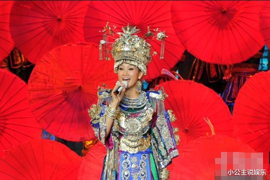 春晚|曾24次登上春晚，婚后13年\冒险\生子的宋祖英，如今怎样？