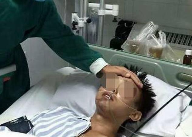 尿毒症|25岁男子腿部水肿，结果查出了尿毒症，医生：注意3种症状！