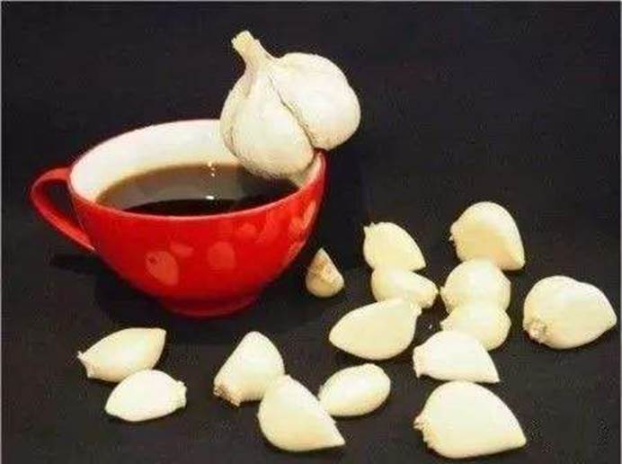 大蒜|只有中国才有的怪象：廉价咖啡高雅，世界级美食大蒜低俗