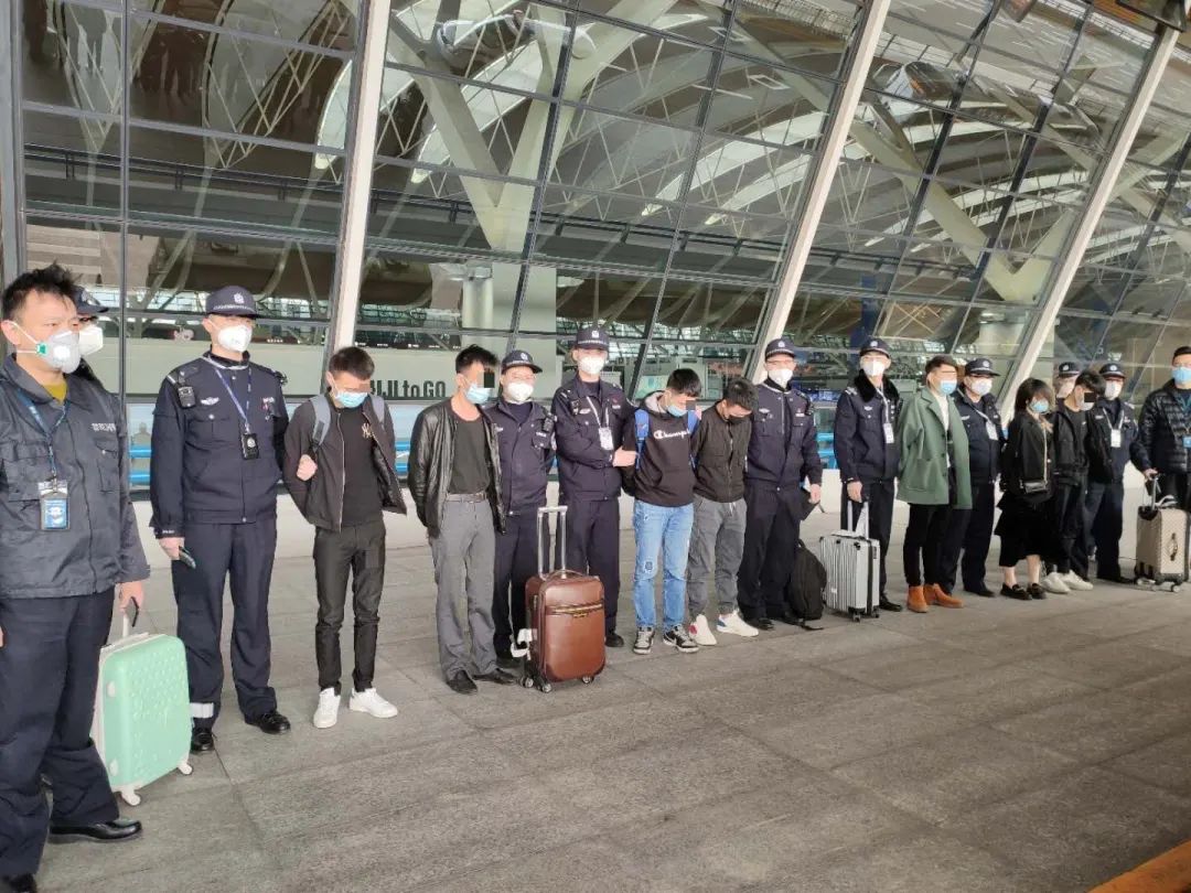 法治西安|被老乡骗到东南亚的“杀猪盘”业务员亲历:逃跑被抓遭打至满脸出血