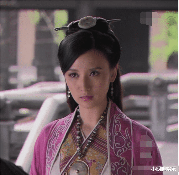 『张萌』一个被玻尿酸毁了的女星，今39岁面目全非，年轻时五官精致又耐看