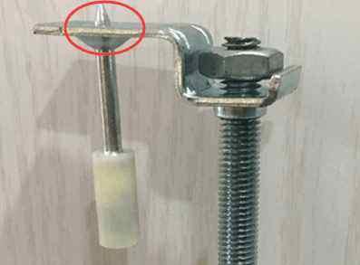 吊顶打孔用电锤又脏又累还危险, 如今流行这样做, 速度快又结实