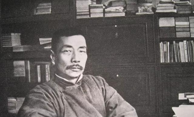 鲁迅|教材编写者在想啥? 霍去病卫青被删掉, 鲁迅被删减？增加乾隆打油诗