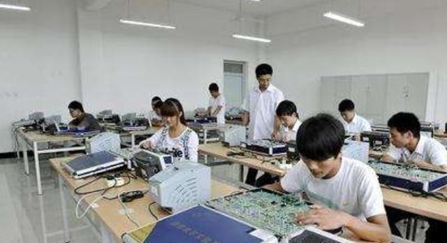 |这7大专业上了本科“绿牌”名单，就业率高，人才供不应求