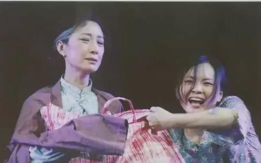 每天阅读|作文金奖作品:《我娘是个疯子》全世界亿万人泪奔