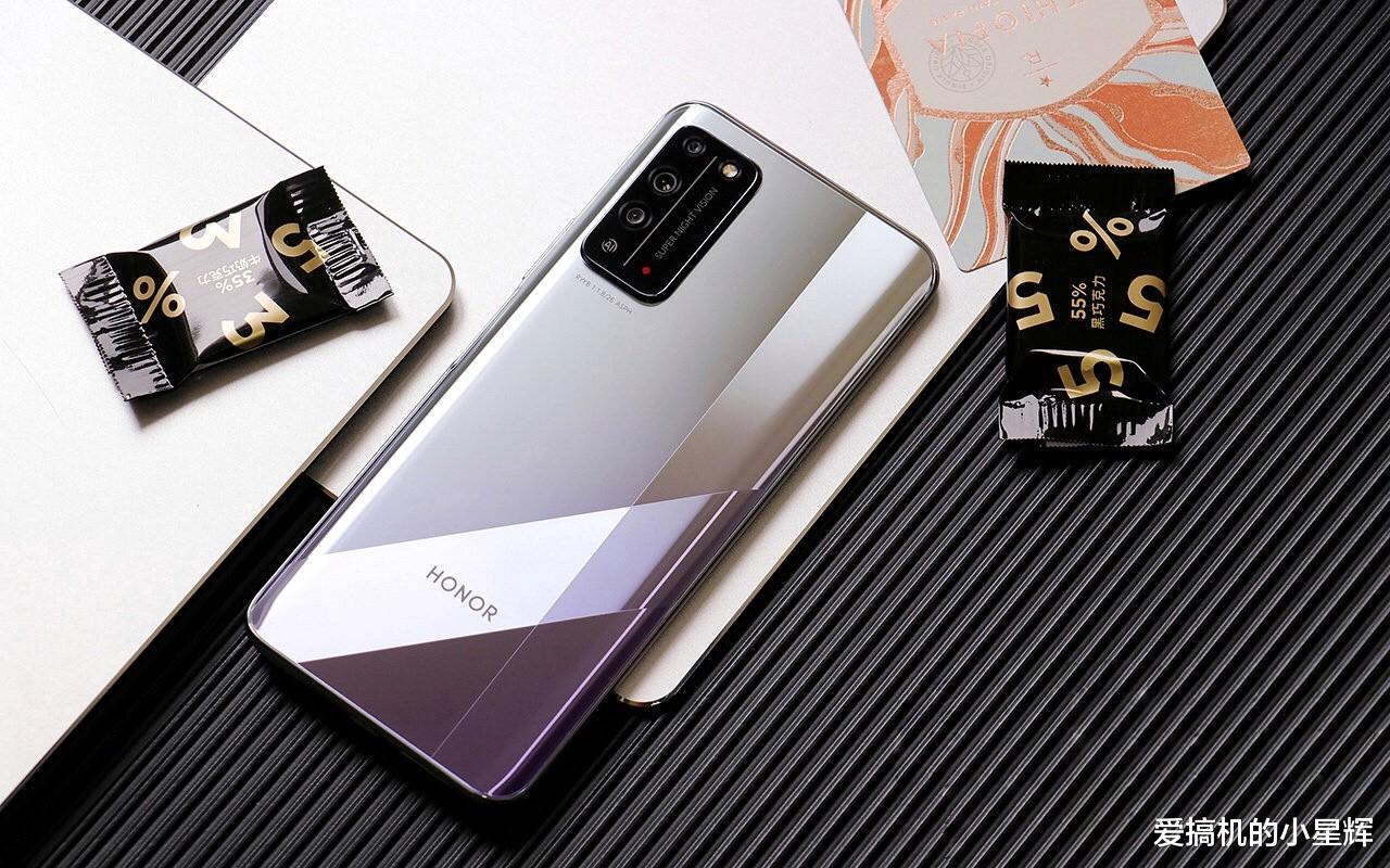 荣耀x10|荣耀X10都要甘拜下风，53万跑分+6400万四摄，6+128GB仅1999